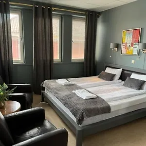 3* Otel Expo